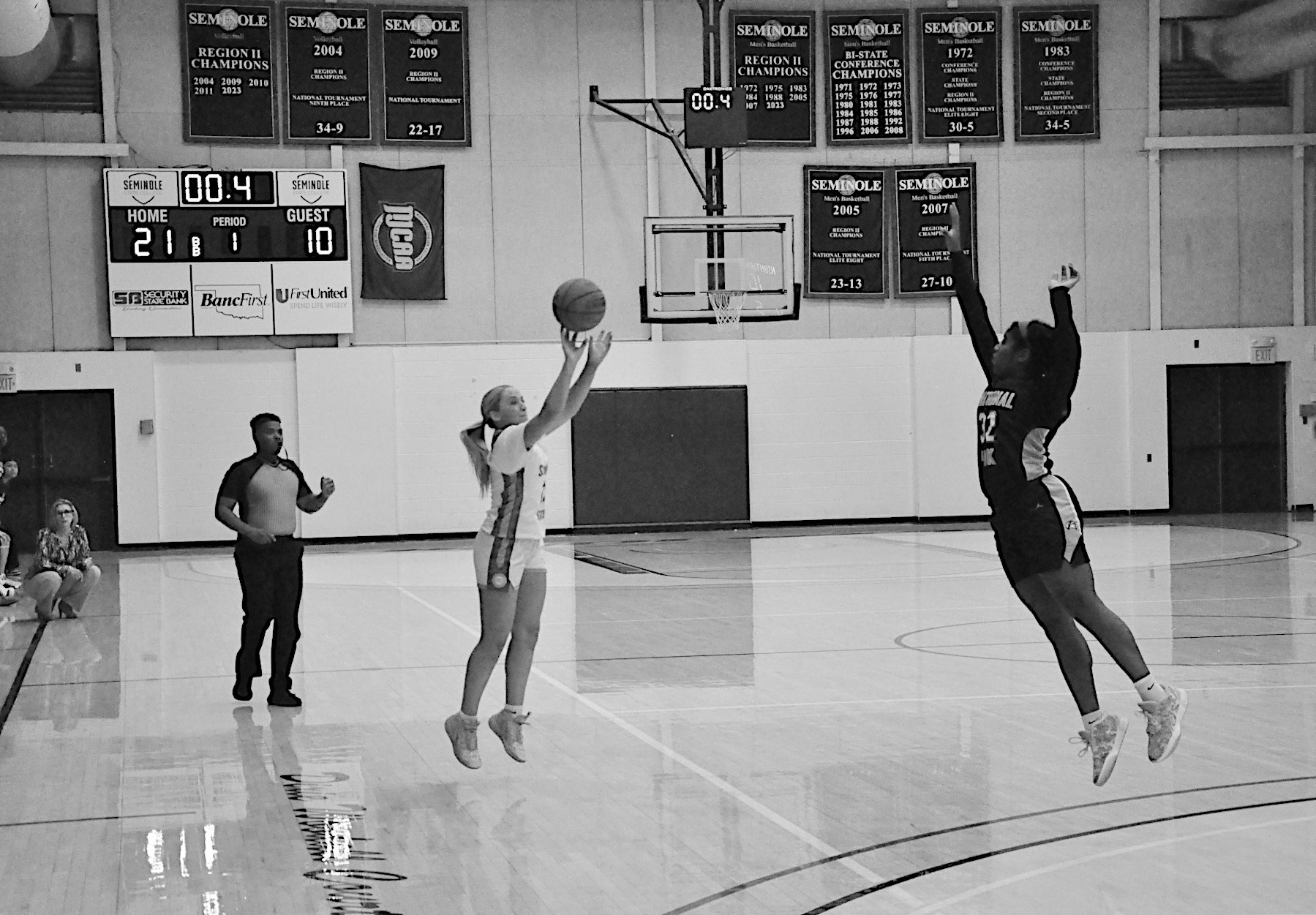 SSC Lady Belles Stay Undefeated at Home