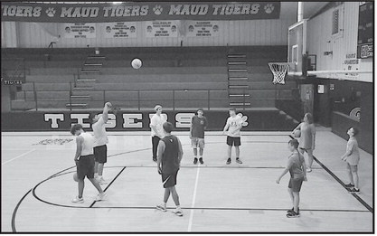 Maud athletes run through some basketball drills and shooting Monday morning. Staff Photo by Bill Anderson