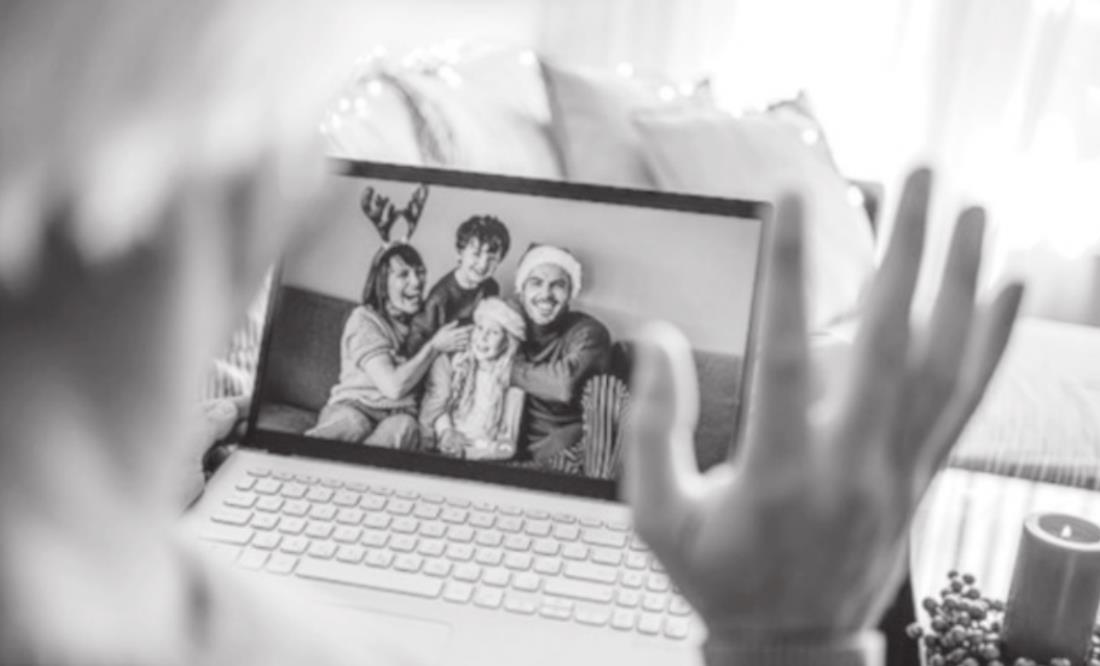 How to Stay Connected with Loved Ones After Moving into An Assisted Living Facility