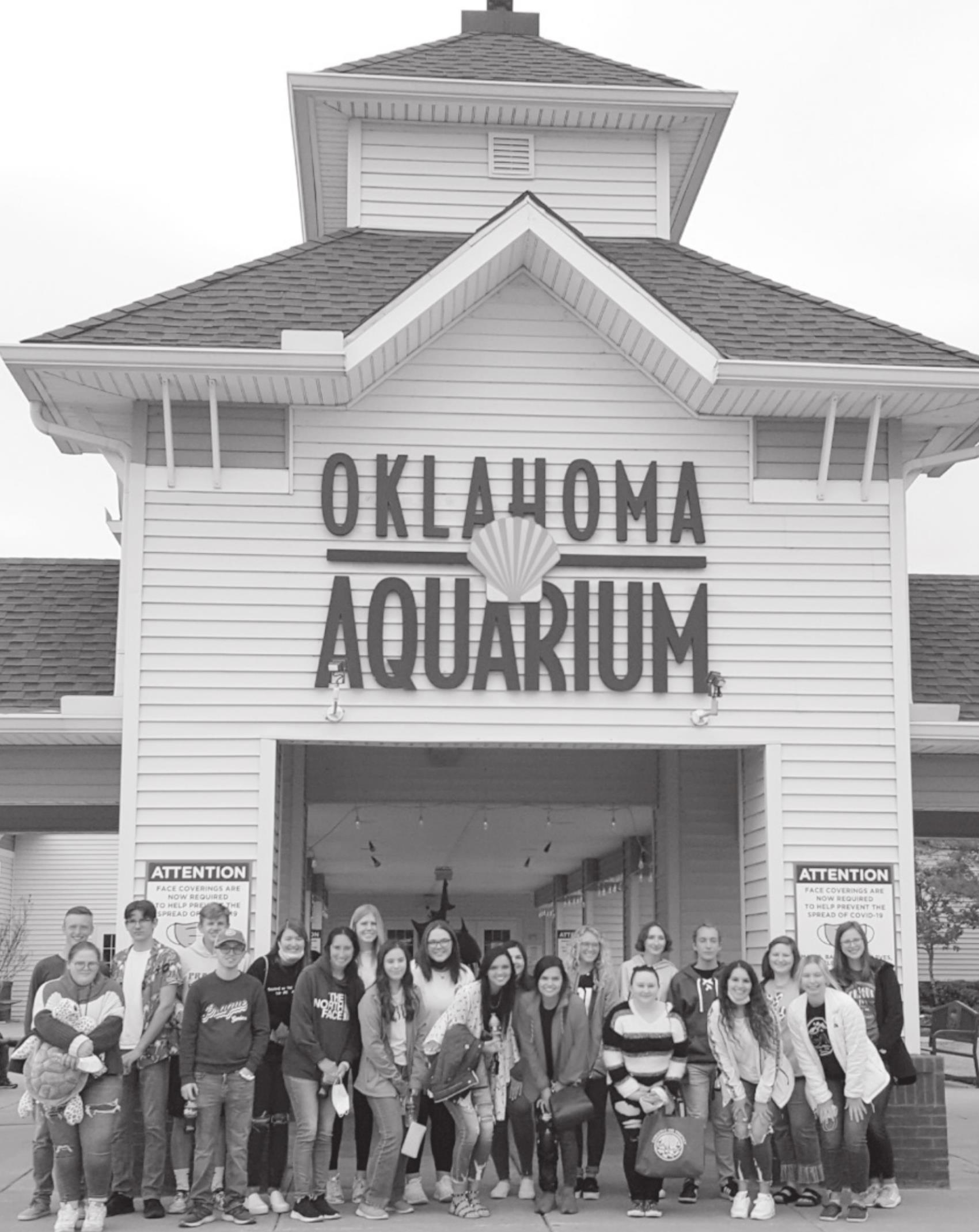 SSC/BancFirst Student Bank Board Participants Visit Jenks Aquarium