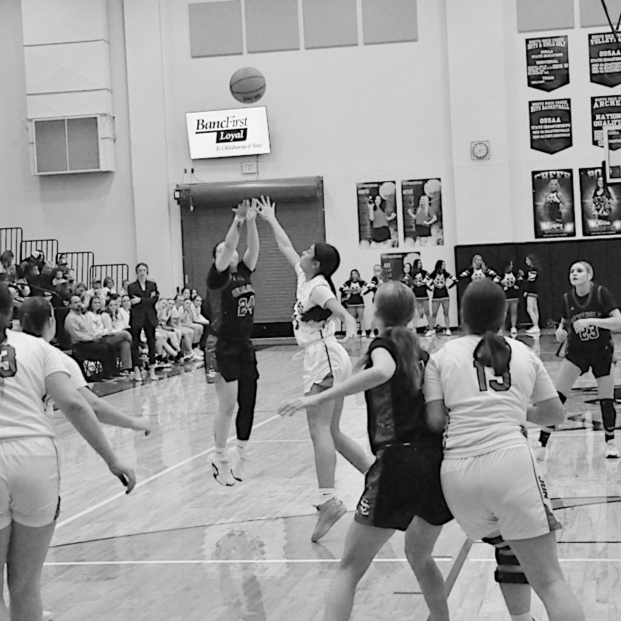 Seminole Lady Chieftain Aundrea Tagg takes the shot from three-point range Saturday night. Staff Photo by Bill Anderson
