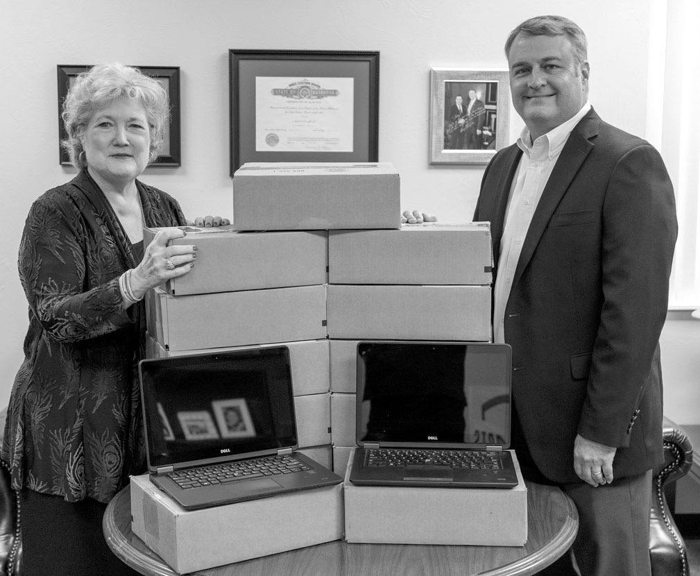 State Farm Makes Donation to SSC’s Laptop Loan Program
