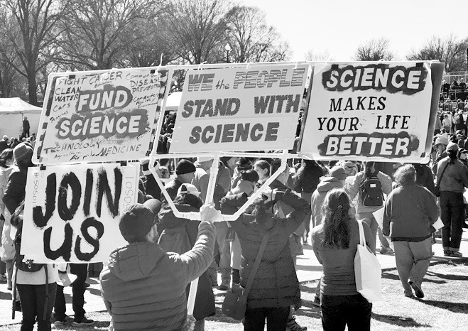 Rally attendees approach the state Capitol during the Stand Up For Science gathering on Mar. 7. (Rachel Nichols/OU Daily)