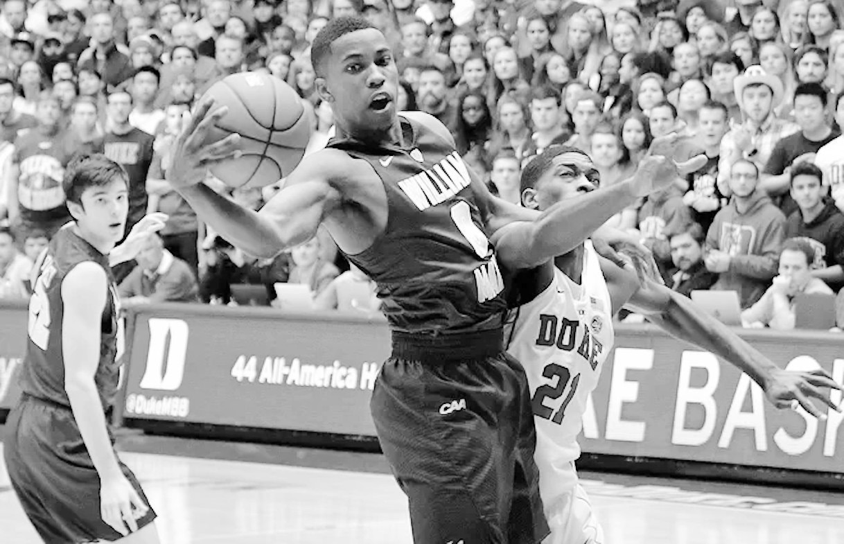 Daniel Dixon playing for William and Mary