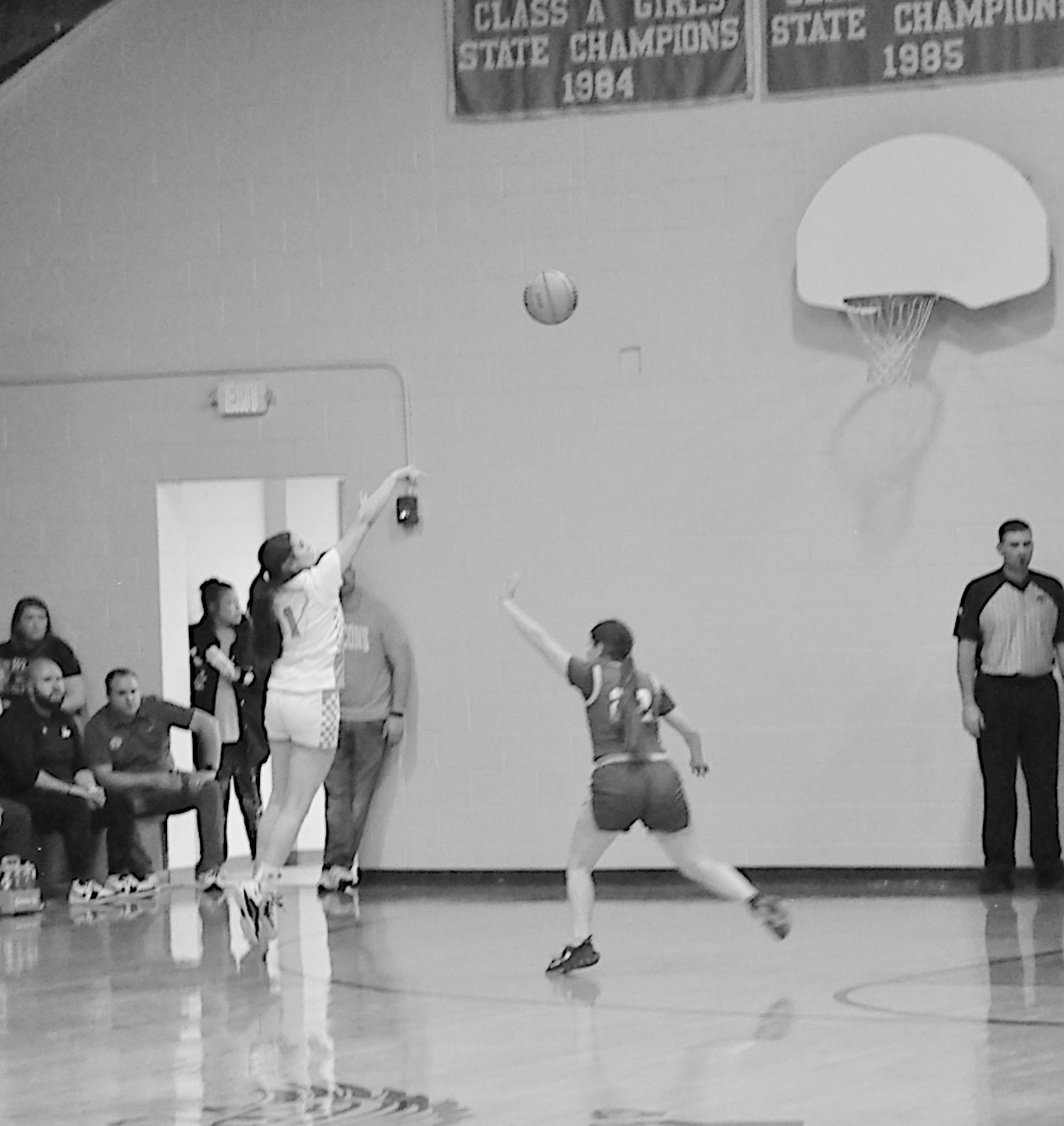 New Lima Falconette Jaylee Ipock takes the shot from three-point range. Staff Photo by Bill Anderson