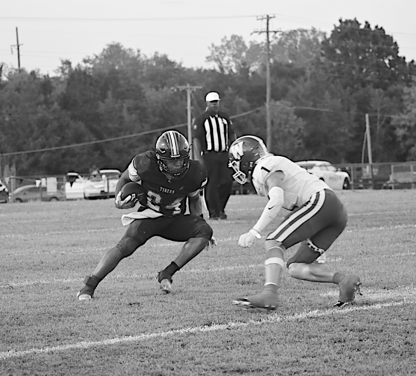 Wewoka Tiger Zabrien Shelburn avoids the tackle Friday night against Wynnewood. Staff Photo by Andy Wilson