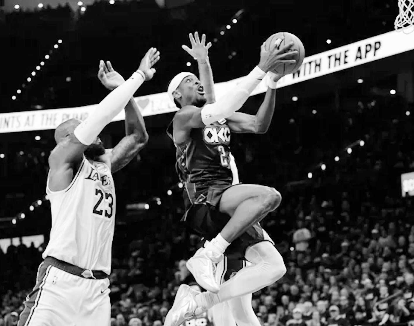 Thunder Make Late Comeback in 125-107 Game 2 Win Over Lakers