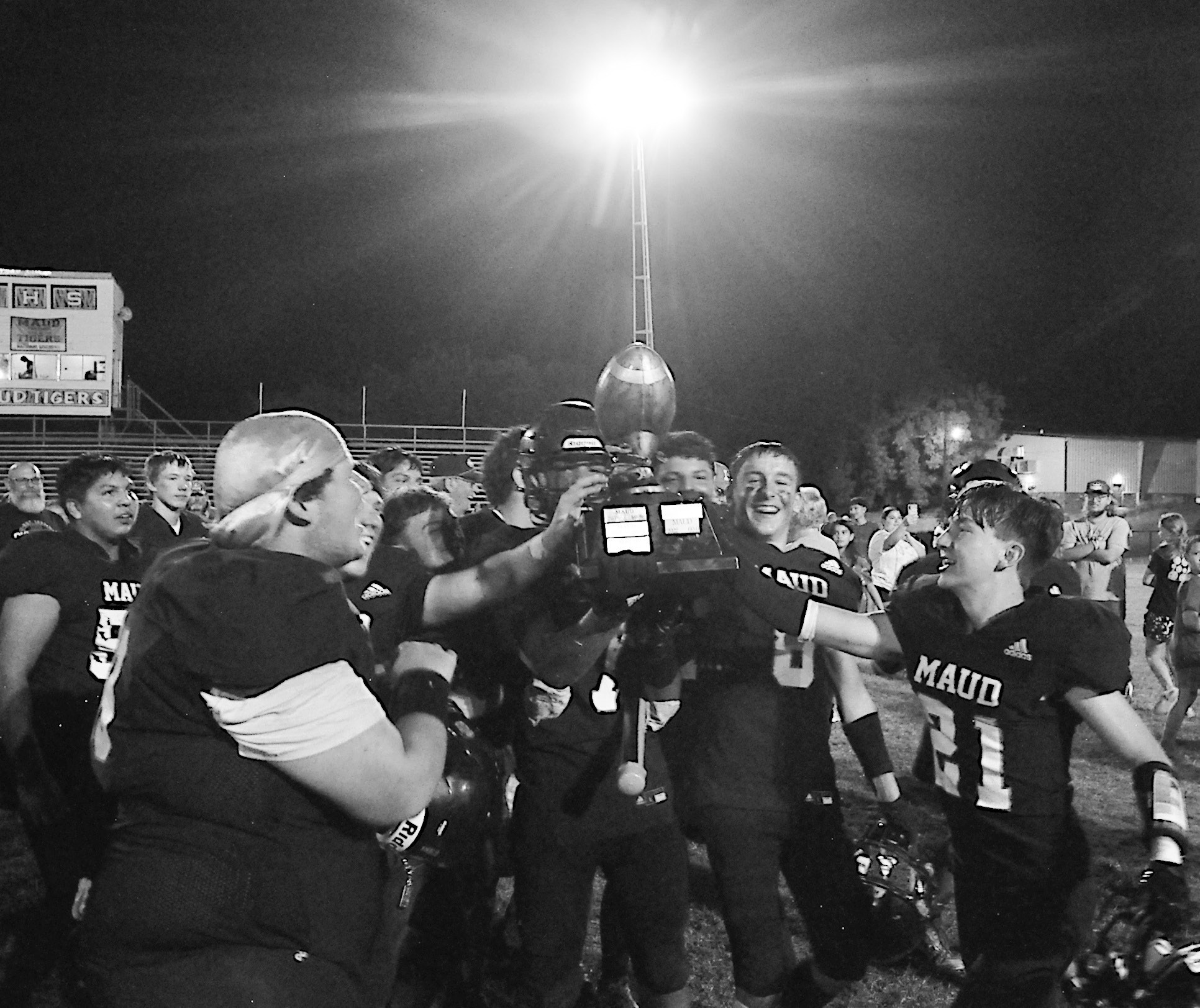 Maud Tigers Win 59 Bowl Game Staff Photo by Bill Anderson The Maud Tigers bring back the 59 Bowl trophy to Tiger Country Friday night after a big upset with a final score of 44-8 on their homecoming night.