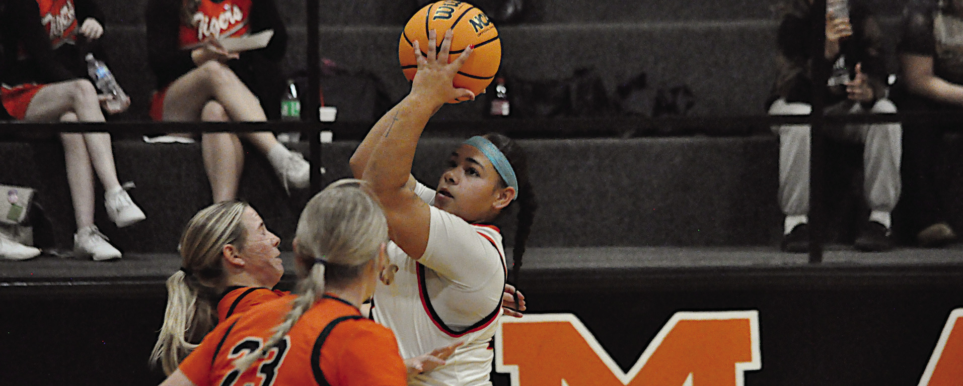Maud Lady Tiger Amerikus Street eyes the basket before taking the shot Thursday night. Maud lost 1st round to Alex 19-51. Staff Photo by Bill Anderson