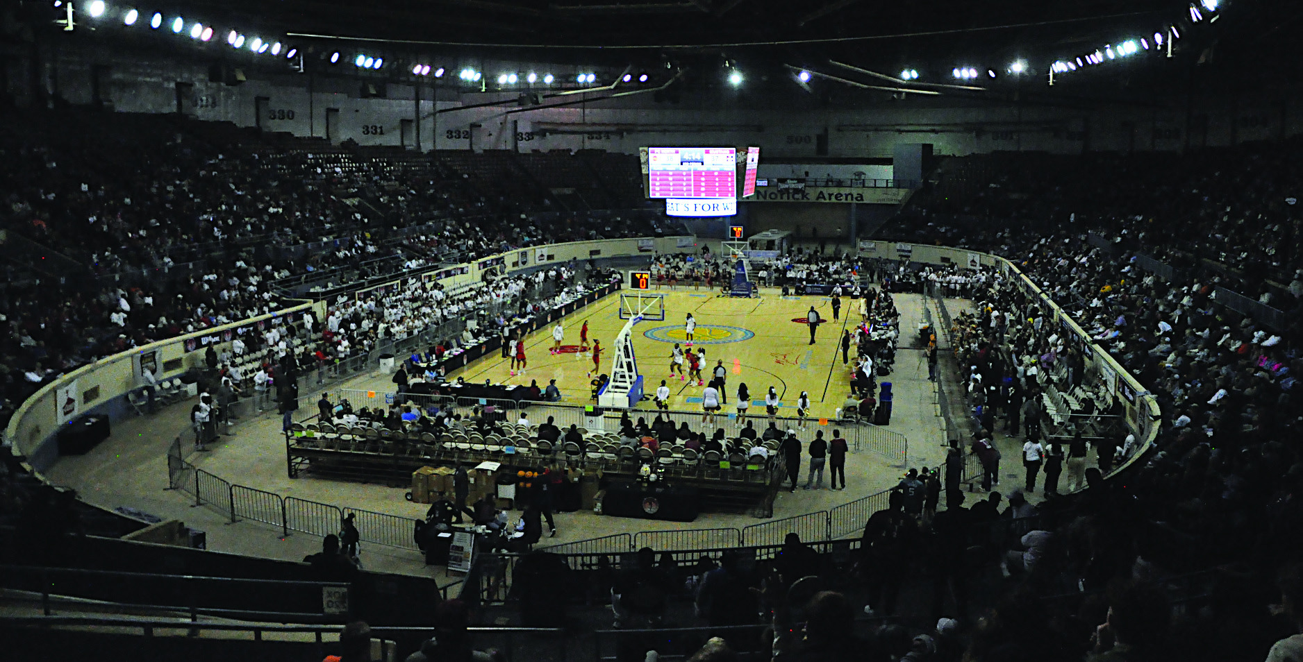 Coaches Share Memories of Playing in the “Big House”