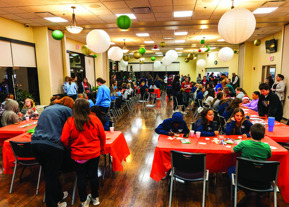 Seminole State College will host its annual Night at the Lights on Monday, Dec. 8, 2025, from 5:30 to 7:30 p.m. at the Reynolds Wellness Center in Seminole. This family-friendly event is free and open to the public. Guests can enjoy making holiday crafts 
