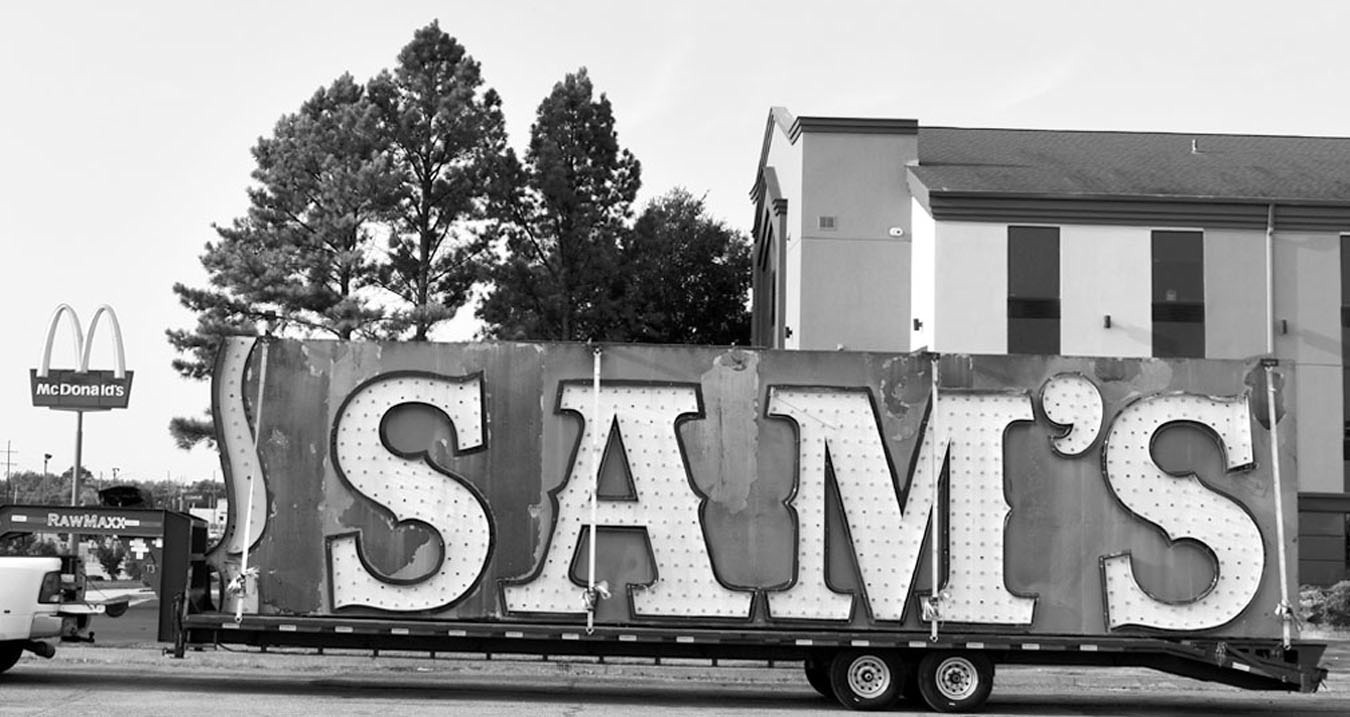 Drivers in Seminole may have noticed a large sign on a trailer with the words “Sam’s” on one side and “Town” on the other Thursday morning. The sign is from the recently closed Sam’s Town Casino in Tunica, Mississippi and is bound for the Neon Museum in Las Vegas. —Staff Photo by Andy Wilson
