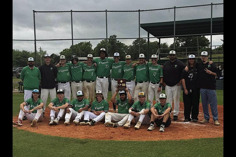 The Varnum Whippets won the Class B District Championship Thursday with wins over Mason and Earlsboro to claim the Championship. Staff Photo by Bill Anderson