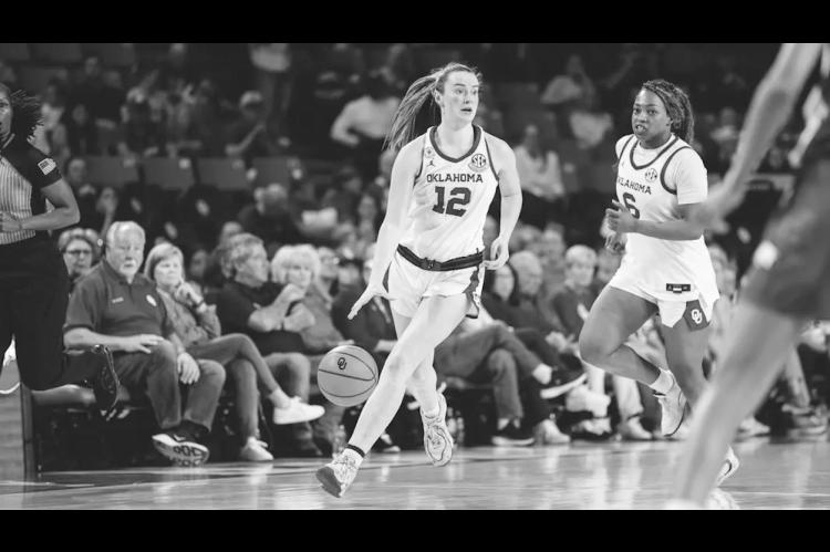 Oklahoma Routs Arkansas on Senior Night
