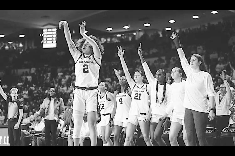 Sooner Women Spur Gamecocks, Beat No. 2 South Carolina 94-82
