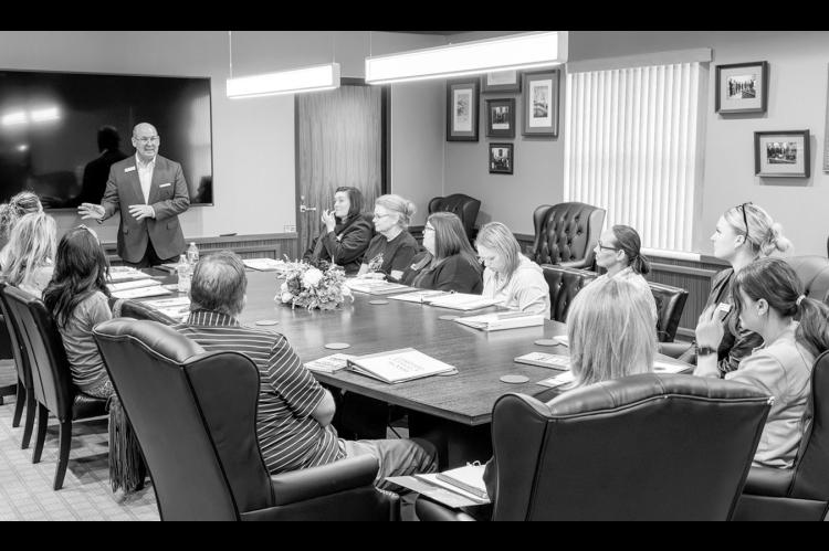 —Photo courtesy Lana Reynolds Mark Thomas, Executive Director of the Oklahoma Press Association, spoke to Leadership Seminole class members last week during a session on “Open Meetings and Open Records.” The program was sponsored in part by the Seminole Producer. Earlier in the day, the class heard from community education leaders representing Seminole Public Schools, TheAcademy of Seminole, Gordon Cooper Career Tech and Seminole State College.