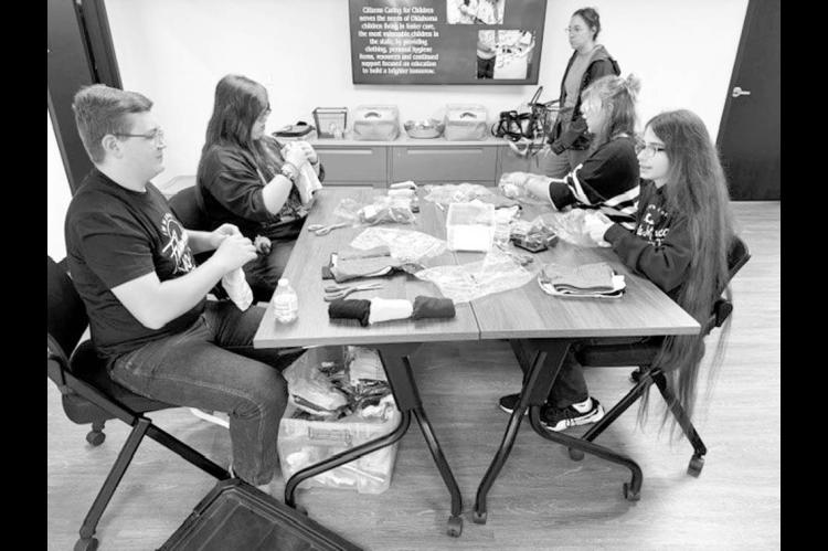 Seminole High School Students Help Foster Children