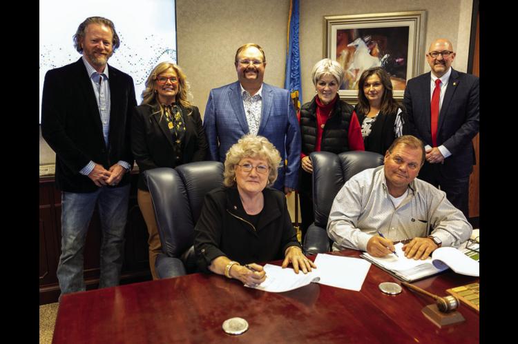 The SSC Board of Regents renewed President Lana Reynolds’ contract at their meeting on Jan. 16. Pictured (seated, l-r): President Reynolds, Chair Curtis Morgan; (standing, l-r) Regents Ryan Franklin, Robyn Ready, Ryan Pitts, Marci Donaho, Teresa Burnett