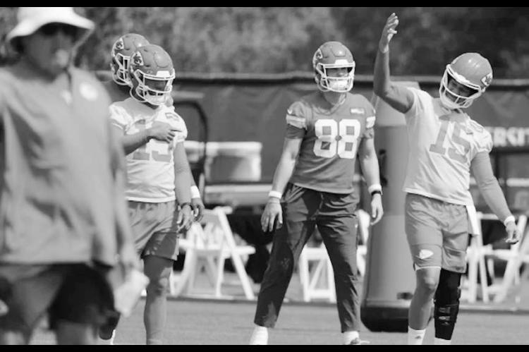 Chiefs Lock in Patrick Mahomes Through 2033 with a $504.75 Million Reworked Deal