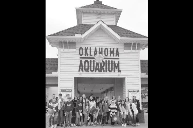 SSC/BancFirst Student Bank Board Participants Visit Jenks Aquarium