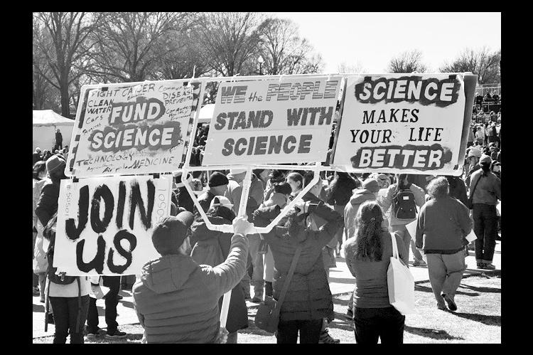 Rally attendees approach the state Capitol during the Stand Up For Science gathering on Mar. 7. (Rachel Nichols/OU Daily)