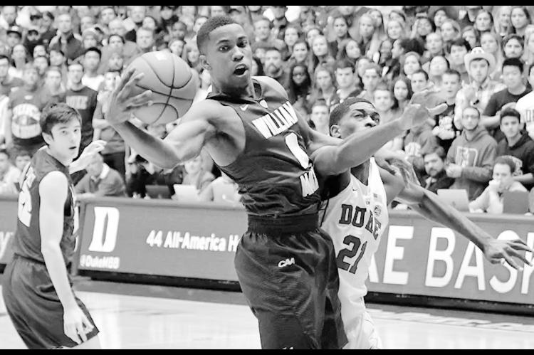 Daniel Dixon playing for William and Mary