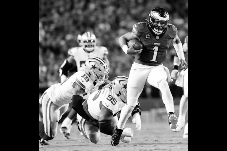 NFL Season Kicks Off With an Eagles Win Over the Cowboys