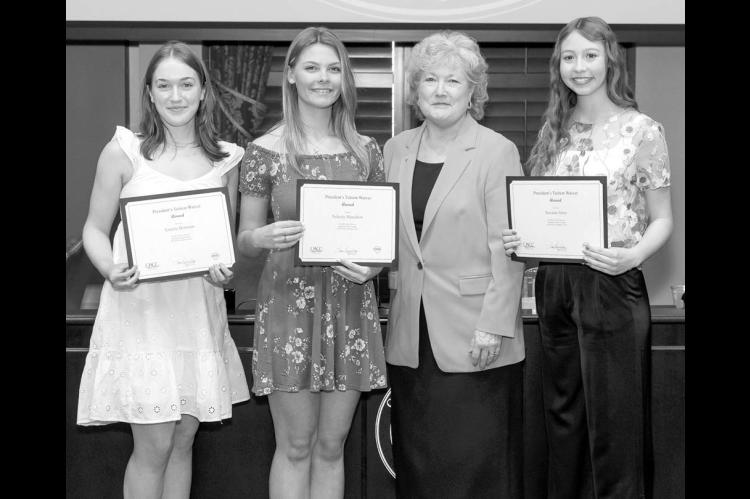 Three high school students were honored by SSC at the All-Oklahoma Academic Team and OACC Presidents’ Tuition Waiver Awards Ceremony at the State Capitol on March 25. The awards were presented by SSC President Lana Reynolds. Pictured (left to right): Em
