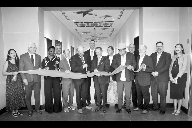 State leaders cut ribbon at the newly renovated Jim Thorpe Memorial Office Building on the Capitol Campus. (Photo by Ben Bigler, OMES Outreach)