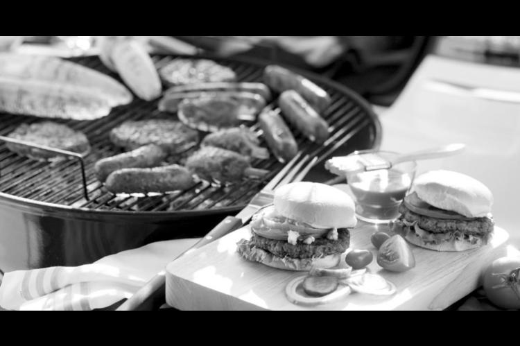 Don’t Fumble Food Safety While Tailgating