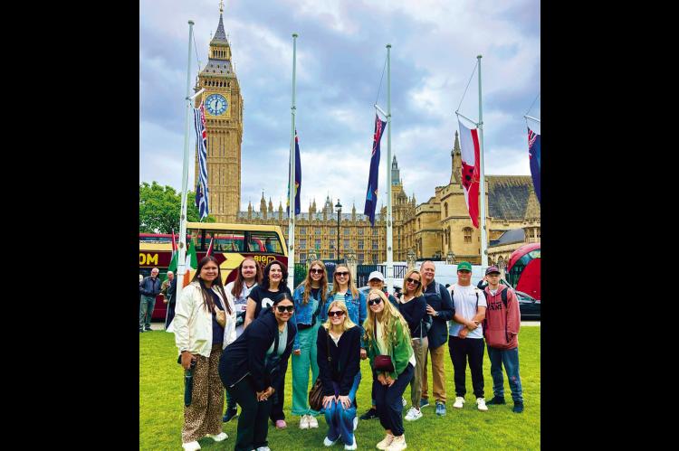 Students in front of Big Ben and the Houses of Parliament. (Photo provided by SSC)