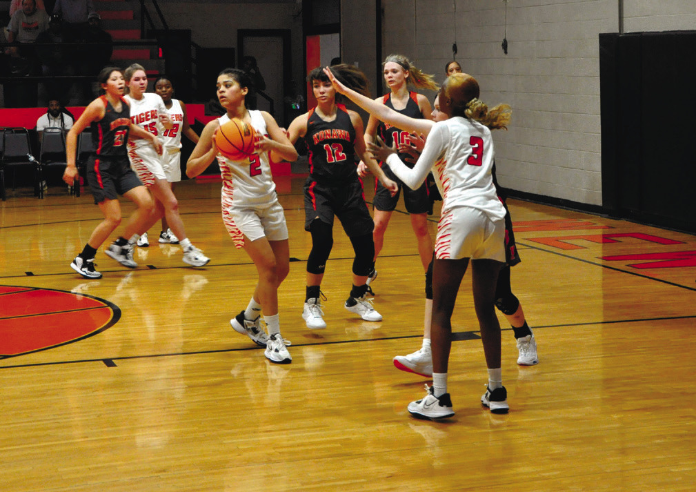 Wewoka Wins Over Konawa in Battle of The Tigers Seminole Producer