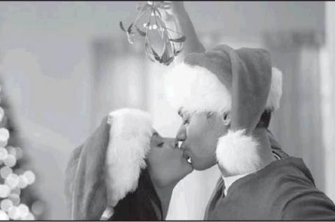 What’s the History Behind Kissing Under Mistletoe?