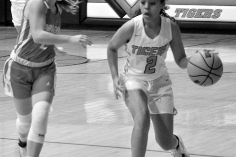 Wewoka Tigers Fall Short on Season Opener Versus Prague Tuesday Night