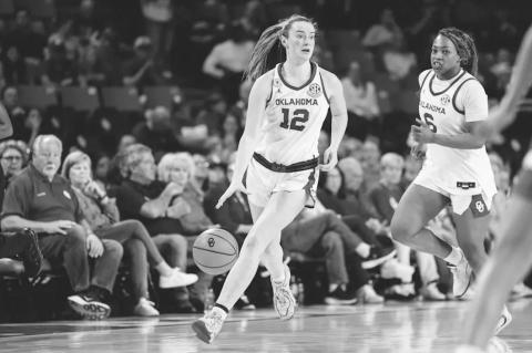 Oklahoma Routs Arkansas on Senior Night