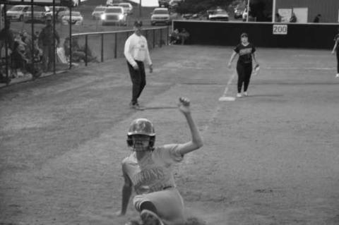 Lady Yellowjackets Fall to Falconettes Tuesday