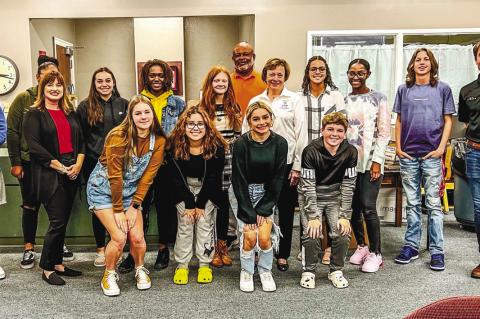 Students at Pleasant Grove Work With Nationally Acclaimed Artist/Art Educator