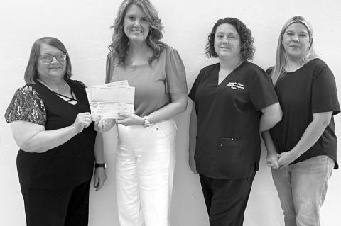 Boomer Seminole Duplicate Bridge Group Deals The Cards