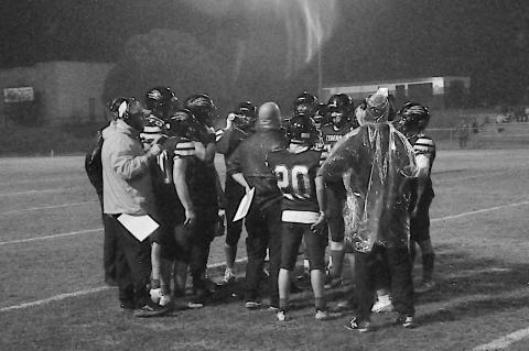 Konawa Tigers Win at Home on Senior Night