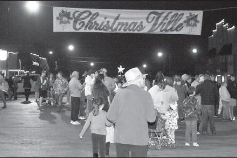 Main Street Transformed Into ‘Christmas Ville’