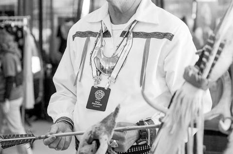 Prize-winning weaponry expert Gary Maytubby is shown with authentic Chickasaw weapons he has crafted. Maytubby plans to be at the June 7 Artesian Arts Festival with many different weapons for art lovers to admire, enjoy and purchase. (Photo provided)