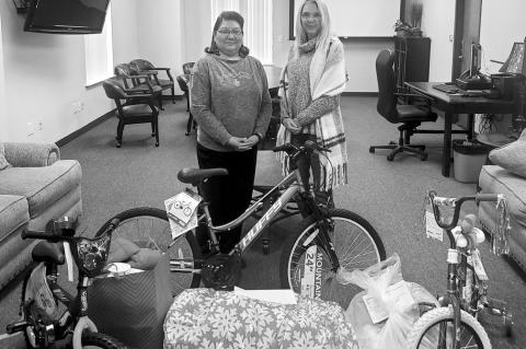 SSC Provides Christmas Gifts to Local Children