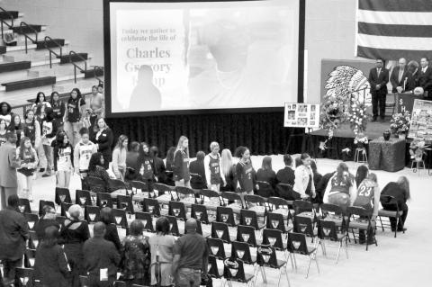 SHS Students And Staff Pay Tribute to ‘Coach Kemp’