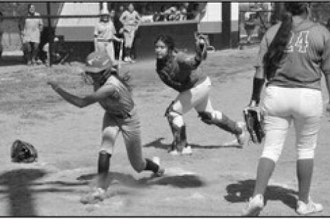 Maud Lady Tigers Win Class B Districts