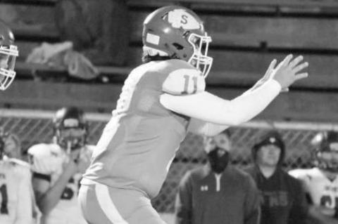 Seminole Chieftains Win at Home