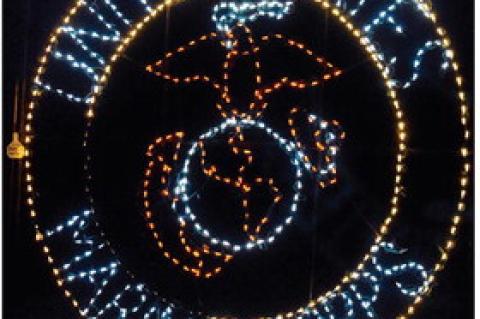 Snowman Wonderland Attracts Thousands of Visitors