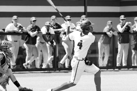 Trojans Rack up Nearly Two Dozen Runs Against Bears