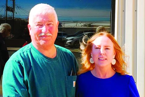 Welcoming Committee —Courtesy Photos The Seminole Chamber of Commerce welcomed Convergent Health to Seminole with ribbon cutting ceremonies on Thursday, February 5. Pictured above right is Chamber representative Rodney Sutterfield presenting a membershi