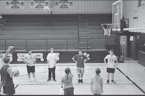 Maud athletes run through some basketball drills and shooting Monday morning. Staff Photo by Bill Anderson
