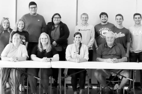 Seminole Youth Council Meets ‘Mr. Christmas’